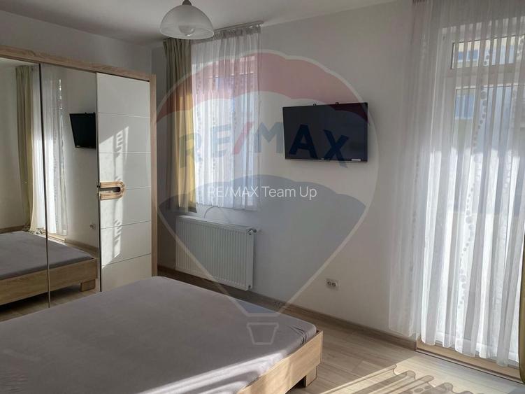 Apartament cu 3 camere de închiriat, loc de parcare - 2