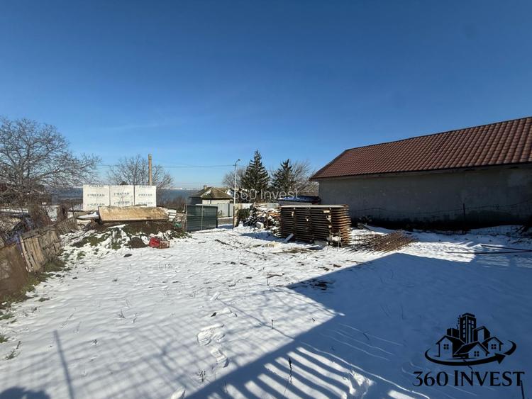 Teren de vanzare , zona Navodari - Cu vedere la Lacul Tasaul - 2