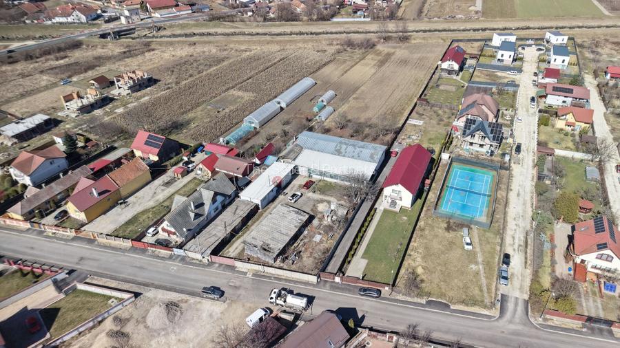 Teren intravilan cu hala construita - 16