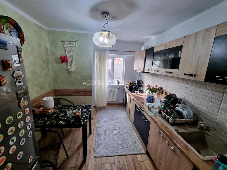 Capitol bd mamaia- apartament 3 camere decomandat - 3
