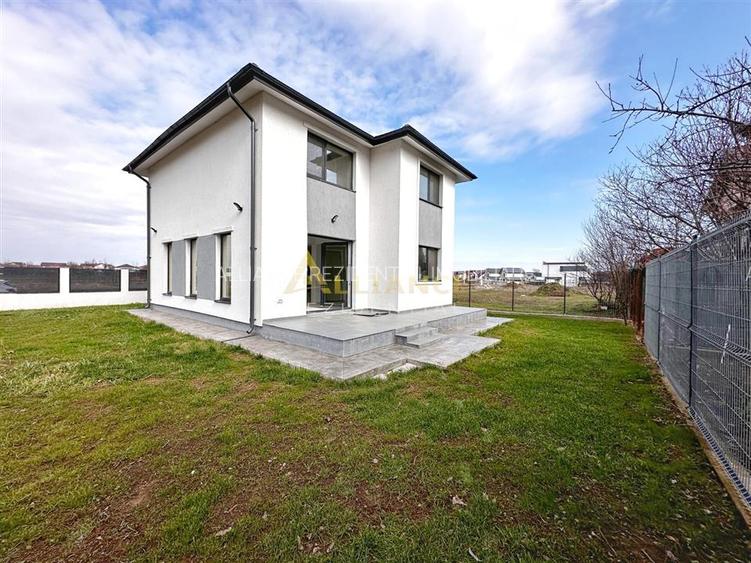 Penny Berceni - 4 Camere - 365 mp Teren - 3