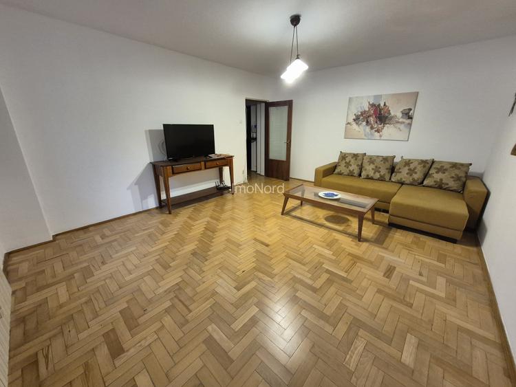 2 camere decomandat,et.4, Piata Victoriei, vis-a-vis America House - 12