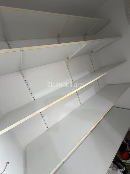 3 camere mobilat utilat etaj 3/4,metrou 1 decembrie la 5 minute - 12