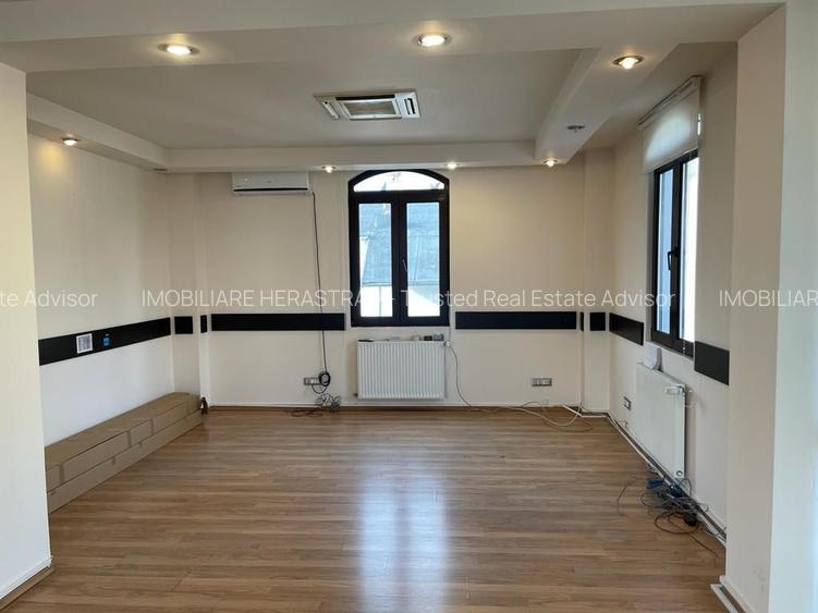 Piata Victoriei | Cladire de Birouri de vanzare - 3