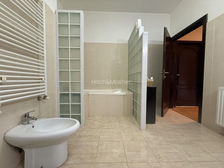 Adresă de prestigiu: 3 camere Piața Victoriei - 17