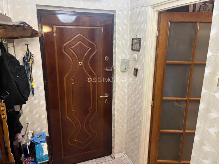Apartamentu cu 3 camere, zona Baba Novac - 11