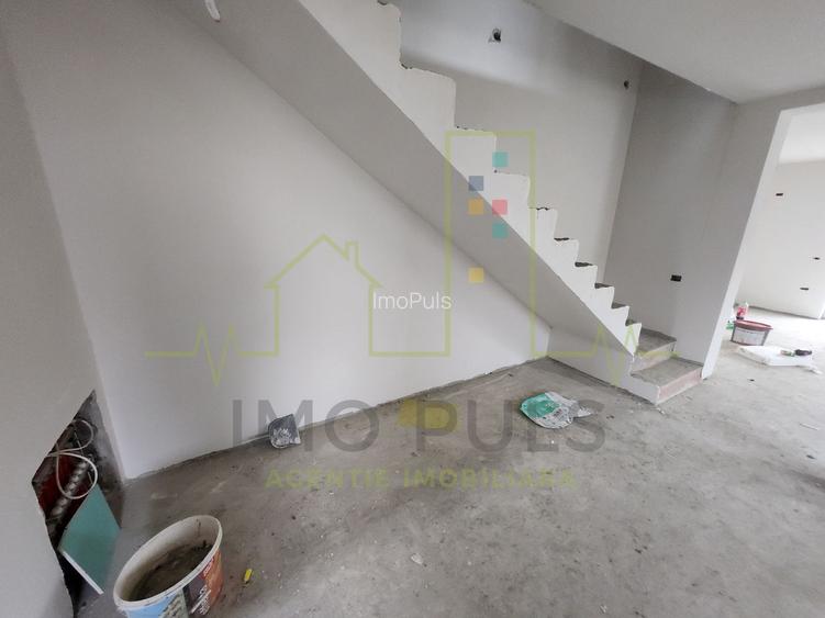 Duplex in Mosnita noua. Pozitie foarte buna. Se pot face 3 dormitoare - 6