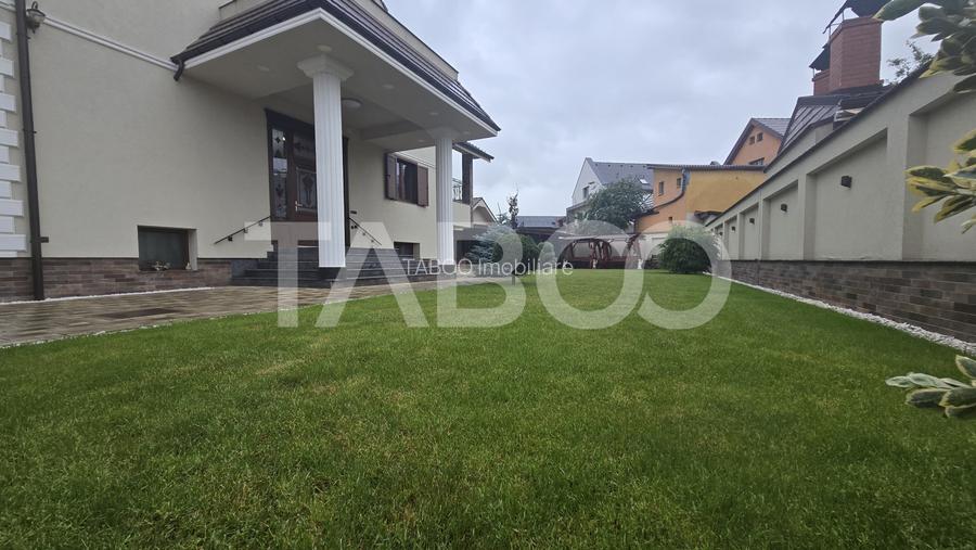 Casa individuala de vanzare 10 camere 691mp teren si garaj zona Lupeni - 2
