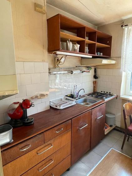 Vand apartament 2 camere zona Lidl, etaj 1 pe Vest + loc parcare - 12