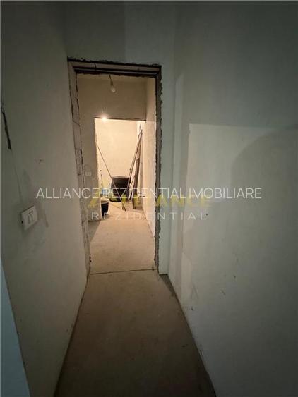 2 CASE LA PRET DE UNA - 38