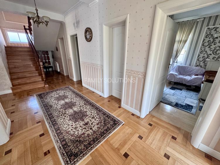 Casa deosebita sector 4 P+1+M. 6 cam.Util 418mp. Teren 1638m - 39