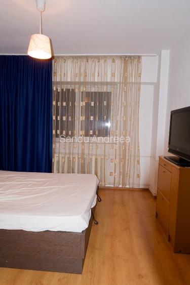 Inchiriez ap. 2 camere etaj 3/4 - 12