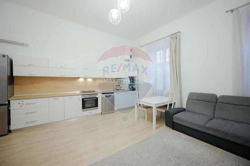 Apartament cu 3 camere de vânzare, ultracentral - 5