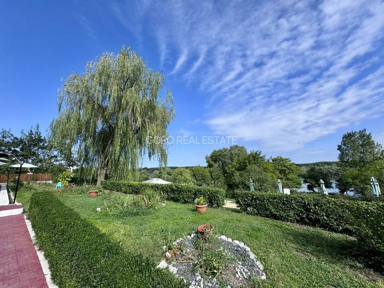 Hotel 20 camere Delta Dunarii 50 m deschidere teren 6000 mp acces auto - 60