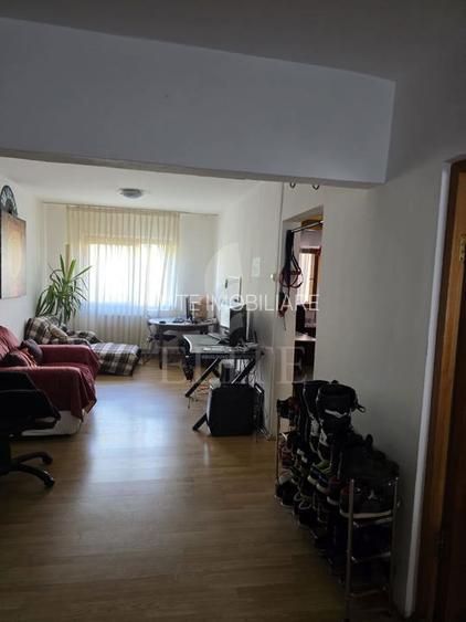 Apartament 3 camere în zona MOGOSOAIA - 13