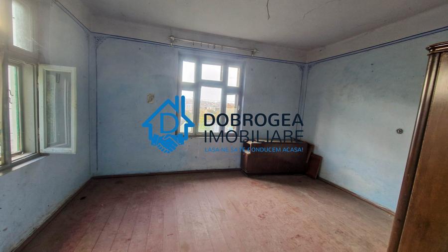 ZONA CENTRALA- CASA DEMOLABILA ,TEREN 733 MP,  DESCHIDERE STRADALA 11,5 ML