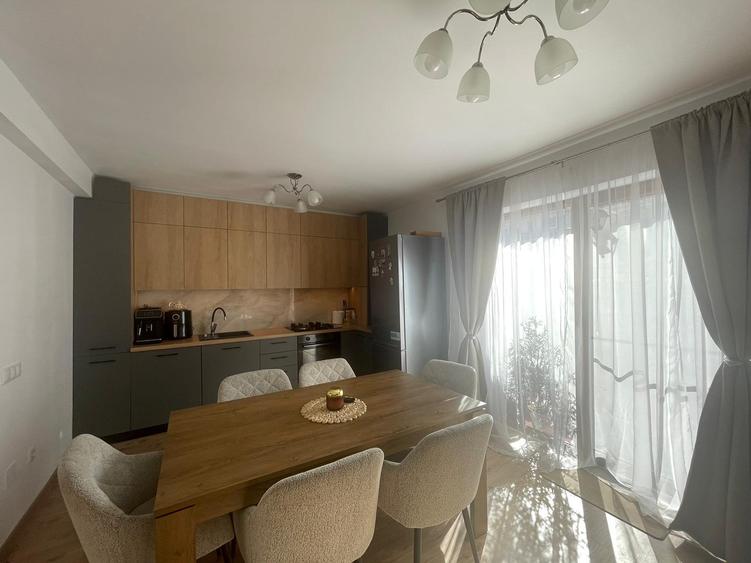 Duplex modern de vanzare pe strada Eroilor Floresti!