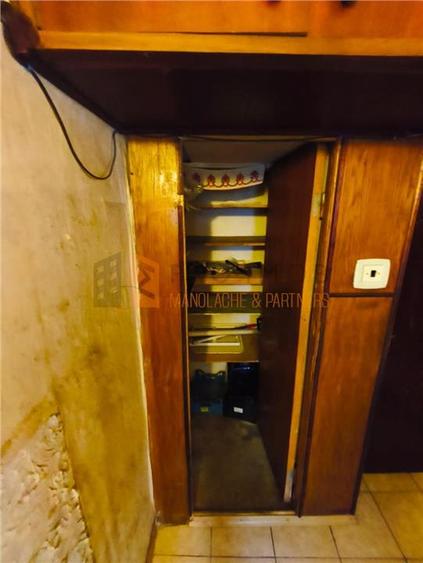 Apartament 3 camere cf 1 decomandat zona 23 August