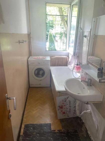BERCENI – GARSONIERĂ DECOMANDATĂ – 33 MP – BLOC REABILITAT – MOBILATĂ – 60.000
