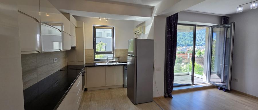 Apartament cu 2 camere in Centrul Civic, decomandat,56 mp,terasa,mobilat, utilat
