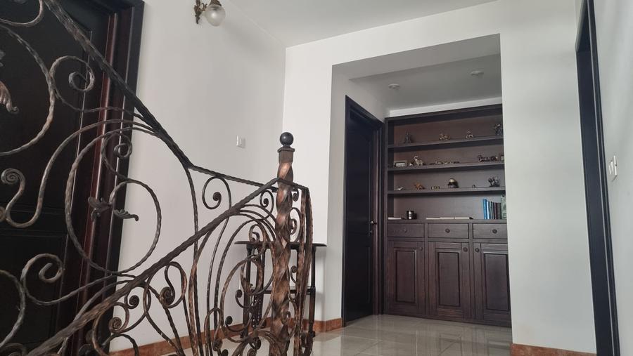 Casă de vanzare in Rm. Valcea-294 mp, teren 958 mp, deschidere la raul Olănești