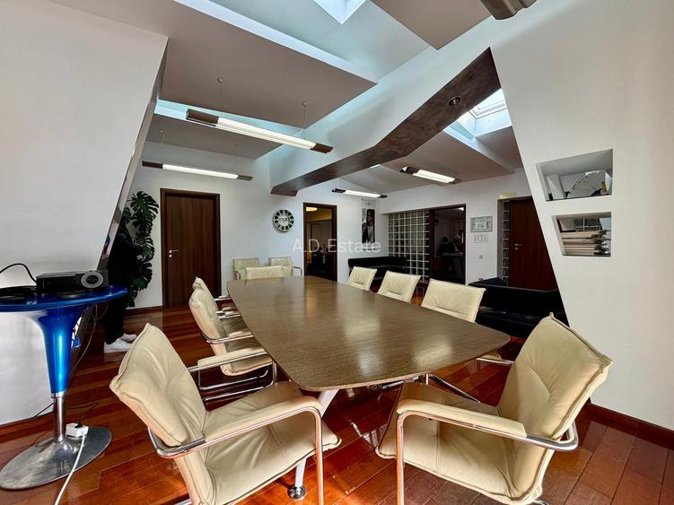 Vila De Inchiriat 11 camere  D+P+2 Timpuri Noi 12 Locuri Parcare 500 mp - 3