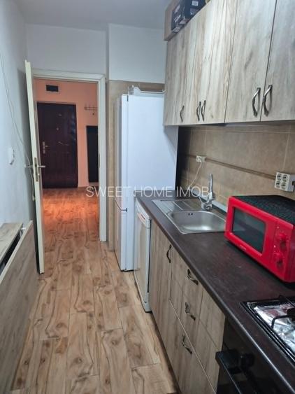 Lacul Tei inchiriere garsoniera cu boiler electric - 2
