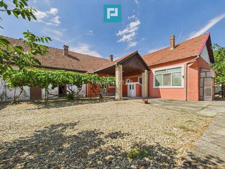 Casă cu 6 camere în Sânicolau Mare Timiș - 23