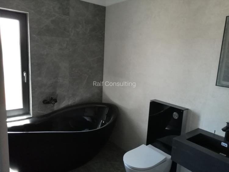 De vânzare casa individuala P+E, cu 5 camere si teren 450 mp, moderna-premiul - 5