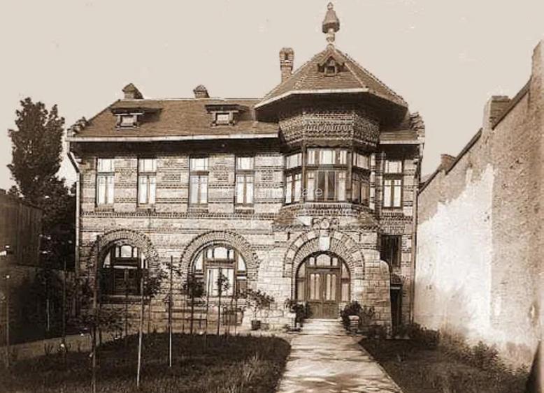 3 Camere | Piata Victoriei |  Parter in vila interbelica - 8