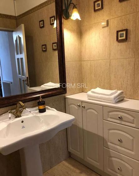 Vânzare apartament de lux în Centru, zona străzii Paris - 7