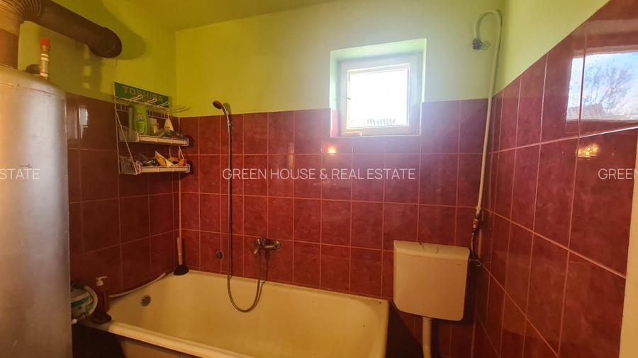 Pret Redus ! Casa cu teren zona Roscani,Tinutul Pastravariilor - 12