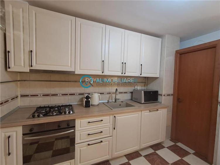 Royal Imobiliare - Vanzare apartament 4 camere zona Piata Mihai Viteazu - 16