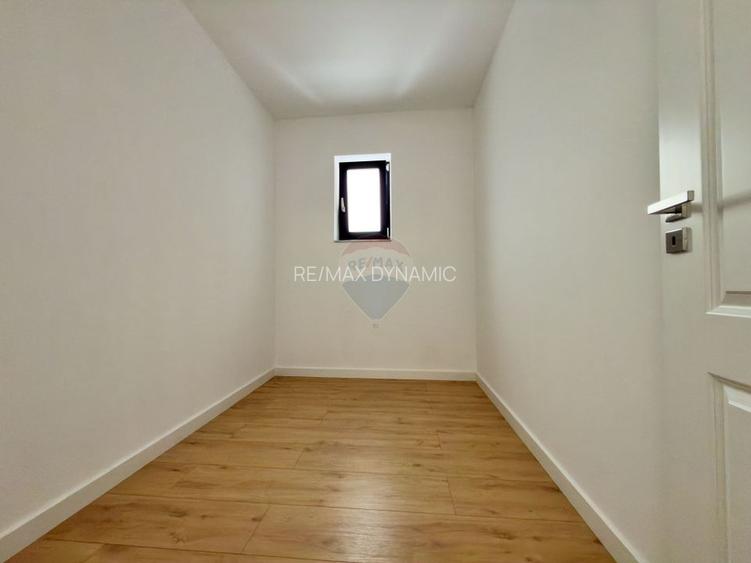 Vilă cu 4 camere de vânzare în Via Carmina - 16