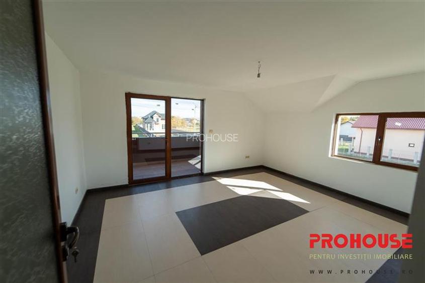 Vila de tip duplex - P+M - Margineni - 11