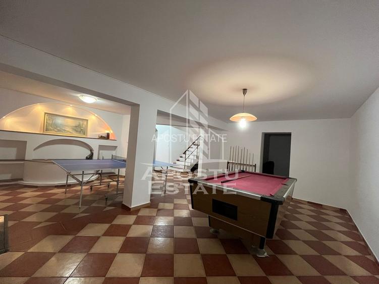 Casa individuala cu 6 camere, 3 bai, garaj, teren 500 mp si 2 fronturi - 9