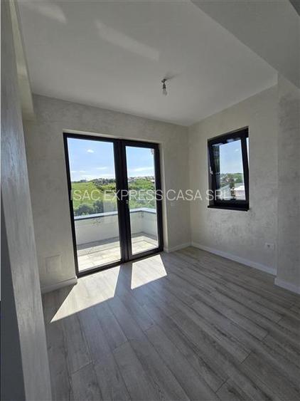 De inchiriat: Penthouse 4 camere 118 mp - etaj 3/3 | Terasa 19,2 mp. 3,8 km fata - 25