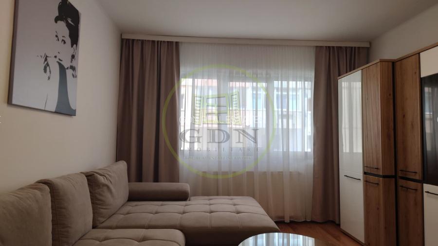 Apartament de vanzare cu trei camere, zona Turnisor. - 4