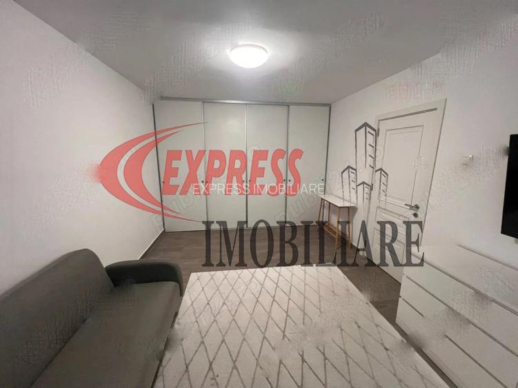 Titan, 1 Decembrie 1918, McDonald's , Auchan Titan - 2