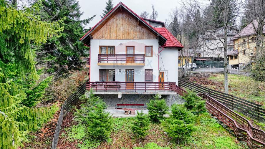 Vilă de vânzare în Predeal – vedere panoramică către pârtia de schi - 2