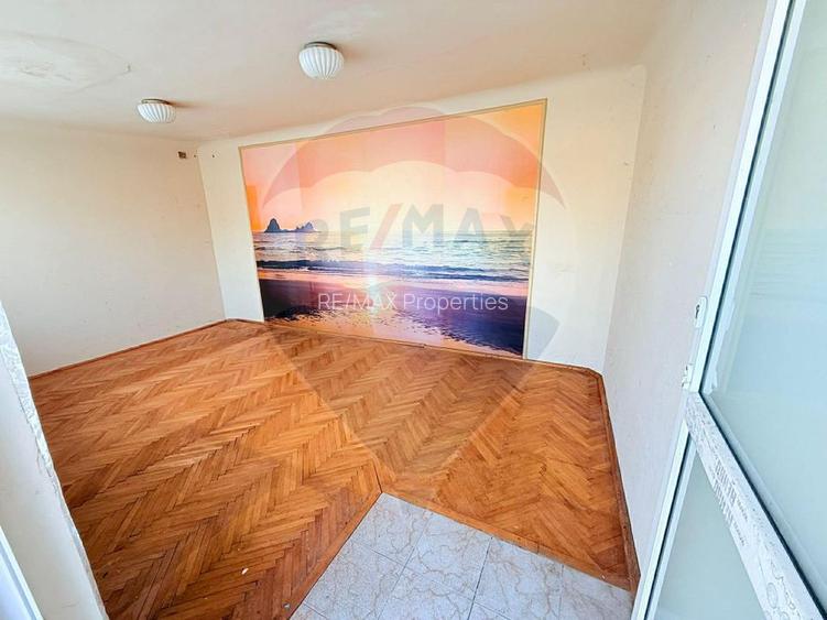 Casă de vanzare cu curte | 4 camere | Zona Gorjului | Teren generos - 12