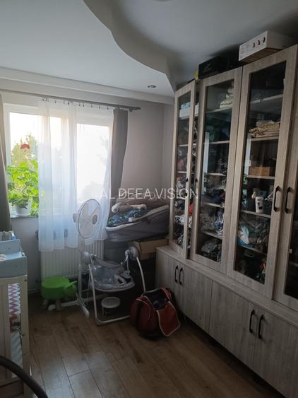 Apartament 4 camere, de vânzare, cartier Mănăștur, str. Retezat, etj 2/4 - 5
