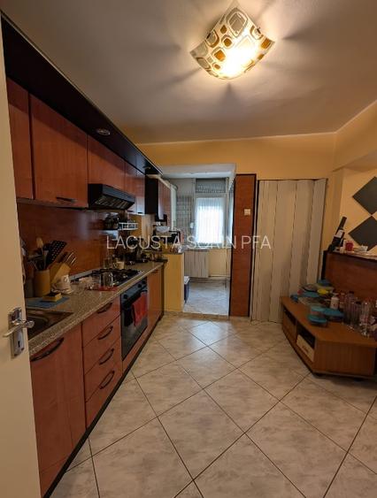 Vanzare 4 camere Brailei-Mazepa, etaj 1/10, centrala proprie, mobilat, utilat - 2