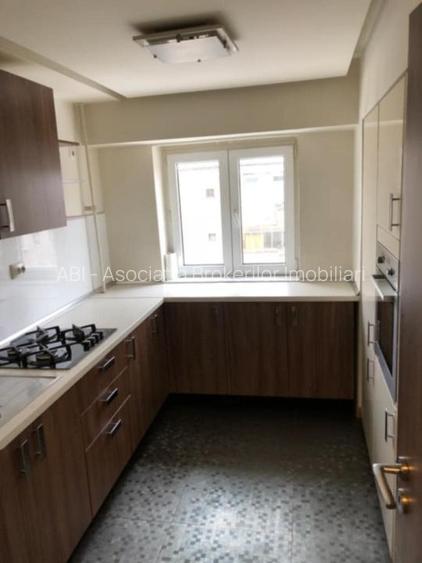 Decebal-Metrou P.ta Muncii,apartament 3 camere de inchiriat stradal - 10