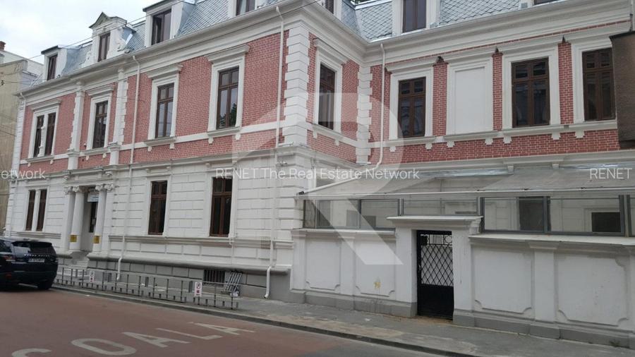 OCAZIE VILA 425MP INTERBELICA RENOVATA UNIRII, CURTE PROPRIE 30 mp - 368000 Euro - 2