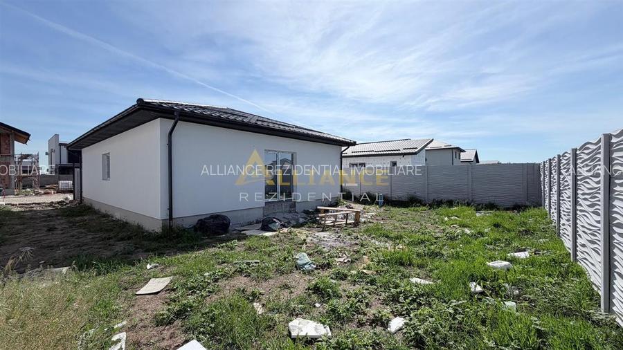Casa Individuala - 4 camere - 2 bai - 363 mp teren - 4