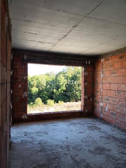 Pietrarie Barnova langa padure VILA P+E su 120mp teren 400mp (rest de plata in 3 - 8