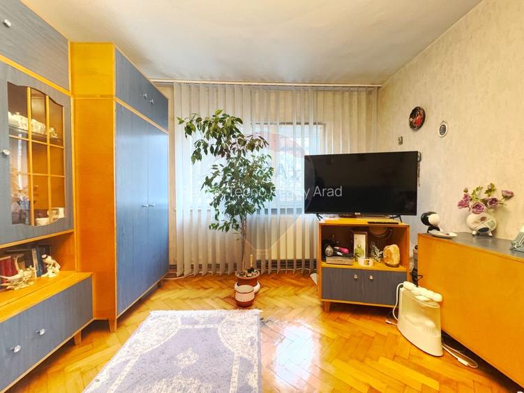 3 camere Complet decomandat  Aradului-Vest Etaj intermediar - 7