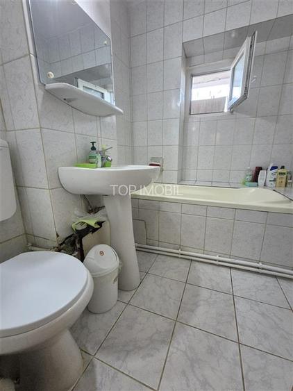 Apartament 3 camere, 2 bai, DECOMANDAT, ETAJ 1, Pacurari - 5