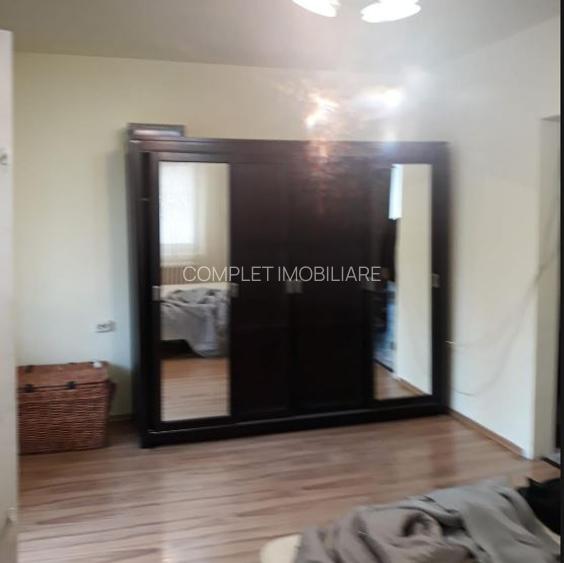 VANZARE GARSONIERA BLOC MIXT - 2